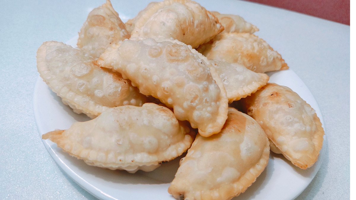 CookWithSushma's tweet photo. Holi  Special Mawa Gujiya Recipe
Watch Full Video on my youtube Channel: CookWithSushma
Click Here:- https://t.co/jD2skpN3rd

#Gujiyarecipe #Mawagujiya #cookwithsushma #Dessertrecipe #Holispecial #sujigujiya https://t.co/2zGeyg1qwO