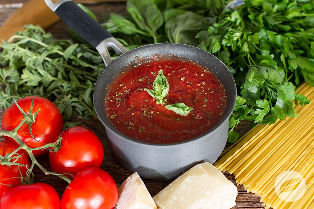 WildtreeInc's tweet photo. Put the high-sugar sauce back on the shelf. Hearty Spaghetti Sauce Blend is packed with Organic Italian Spices that bring a robust, healthier sauce together in no time.

Shop 30% Off Large Hearty Spaghetti Sauce Blend here: https://t.co/HrbFux6EHB

#wildtree #organiccooking https://t.co/3Q39xuLe0D