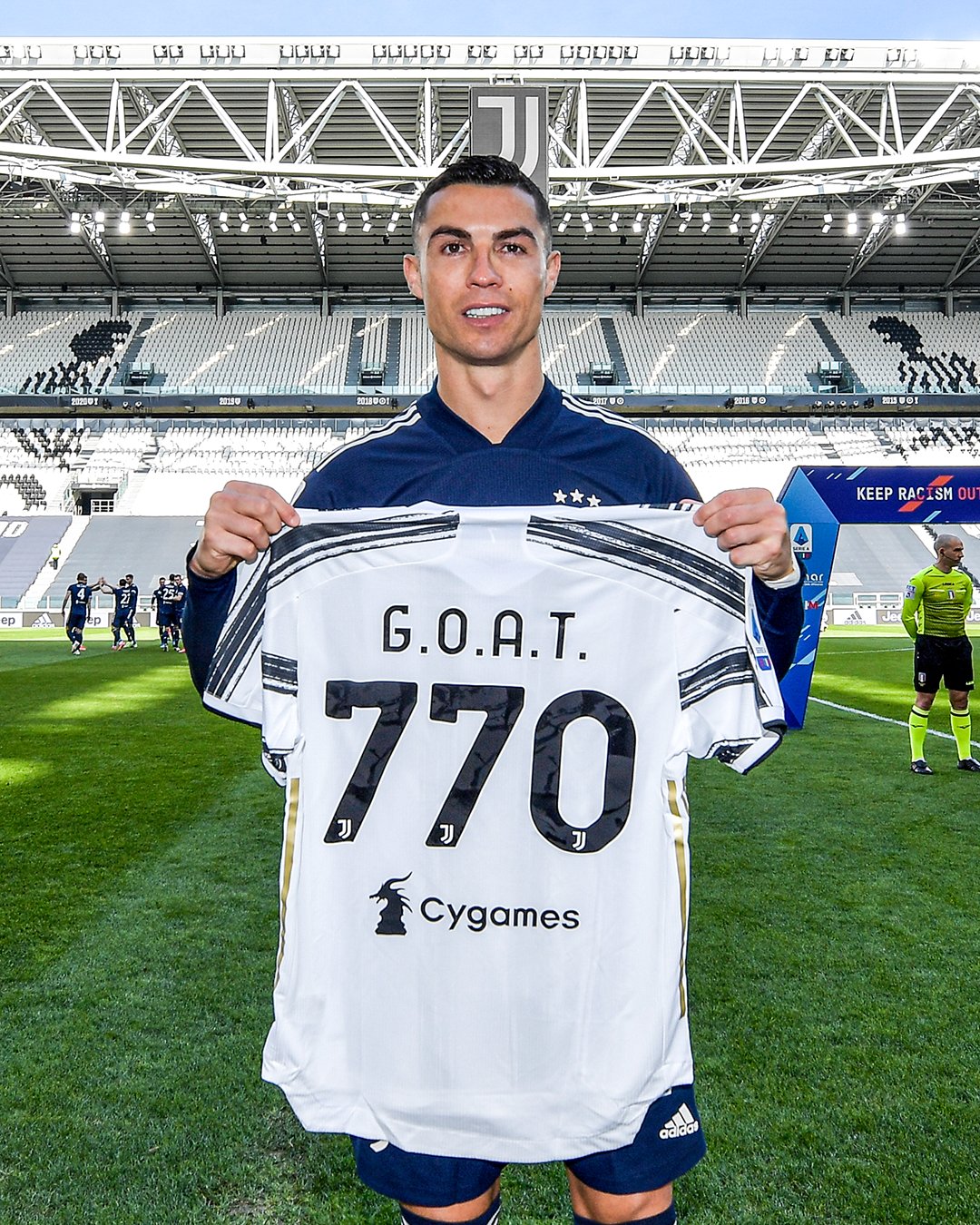 ronaldo shirt twitter