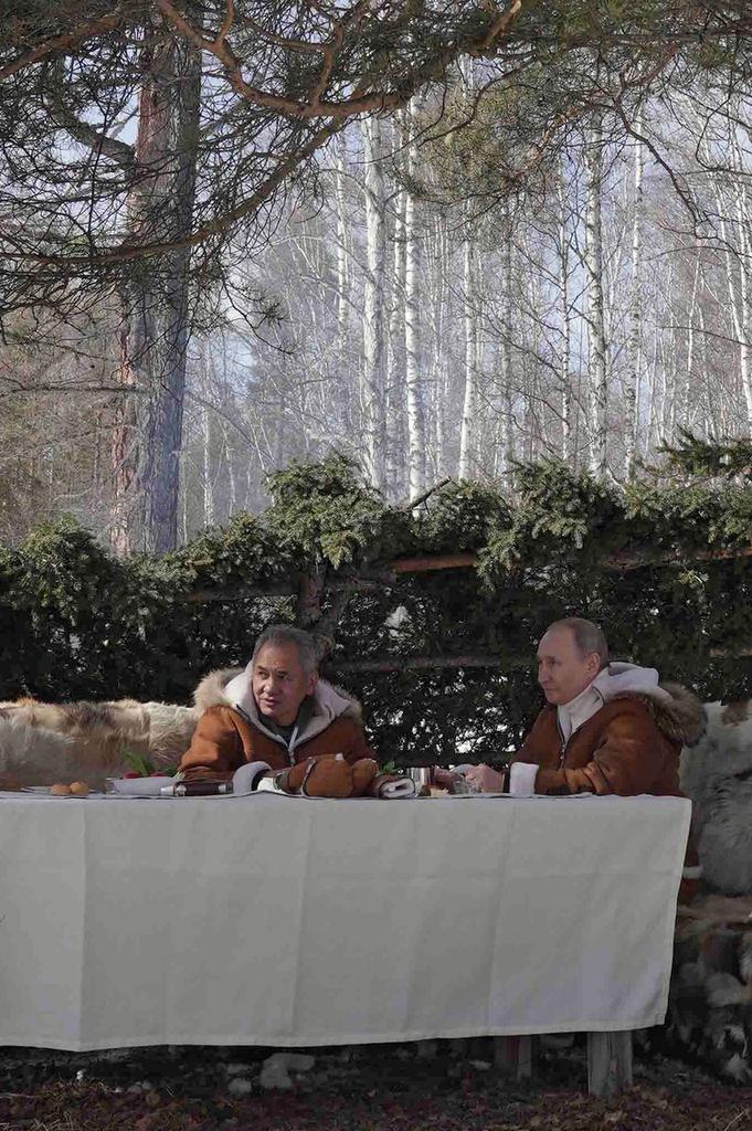 RedRadioVe's tweet photo. 📸 Del 1 al 10: ¿Qué tan preocupado ves a #VladimirPutin por las declaraciones de #JoeBiden? 😏

¡Fotos exclusivas de este fin de semana en la taiga siberiana! https://t.co/ULTFWOXr4d