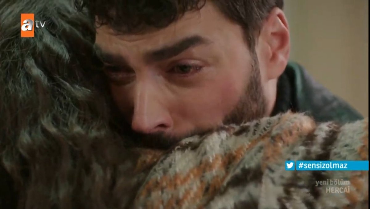 Alemp017's tweet photo. no puedo más 😭❤😭❤
#sensizolmaz https://t.co/gYZ0qLbGep