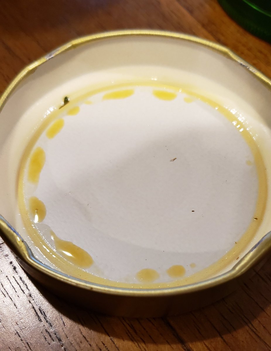 breeder_steve's tweet photo. Terp city!  I don't recall ever seeing this before.
An undisturbed jar of a Haze hybrid #PoolBud, 5 months of cure, with no burping.  Opened with a loud POP, and a ring of golden terps on the lid and jar top.
Sick!
Wiped a paper around the jar mouth and it was stained Haze terps. https://t.co/kDxGX0cMDf