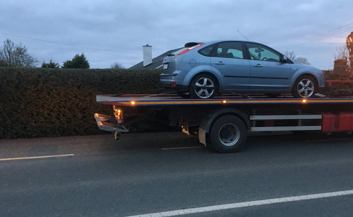 GardaTraffic's tweet image. Naas Roads Policing Unit conducting an #OperationFanacht checkpoint at Monasterevin stopped this car driven by an unaccompanied learner with no L-Plates displayed.

Vehicle impounded. FCPN issued.

#KeepingPeopleSafe