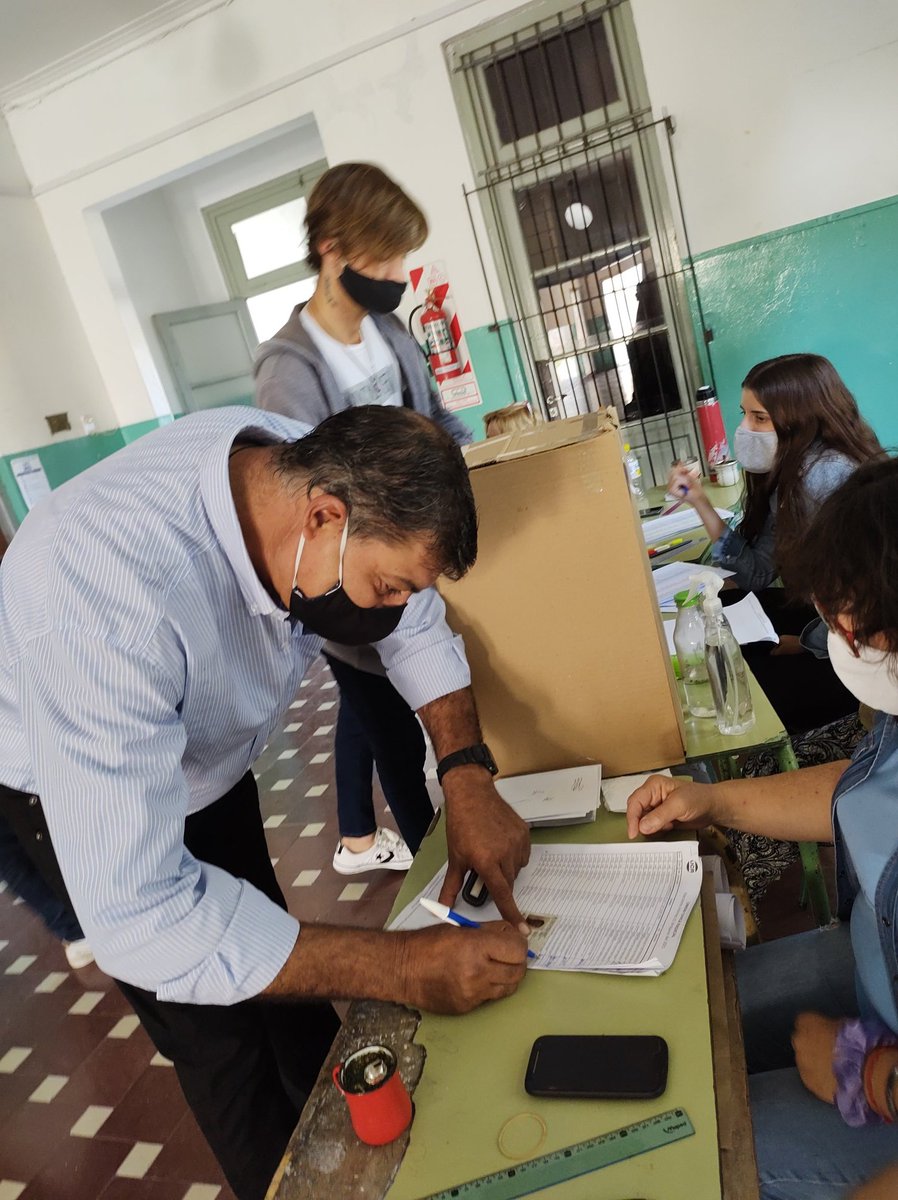 Guillegallo11's tweet photo. Sana vida la de éste partido! 
Desde Santa Lucía acompañamos la #Lista14 con todo el #ProtagonismoRadical que necesita! https://t.co/SF0ORTvHJd