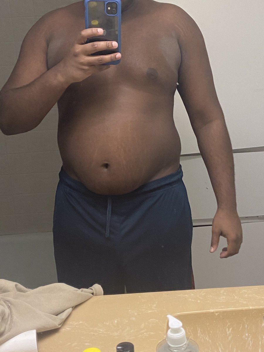 moneyyy992's tweet photo. My body pic update #gym #justfan https://t.co/8SLQlCN9Xp