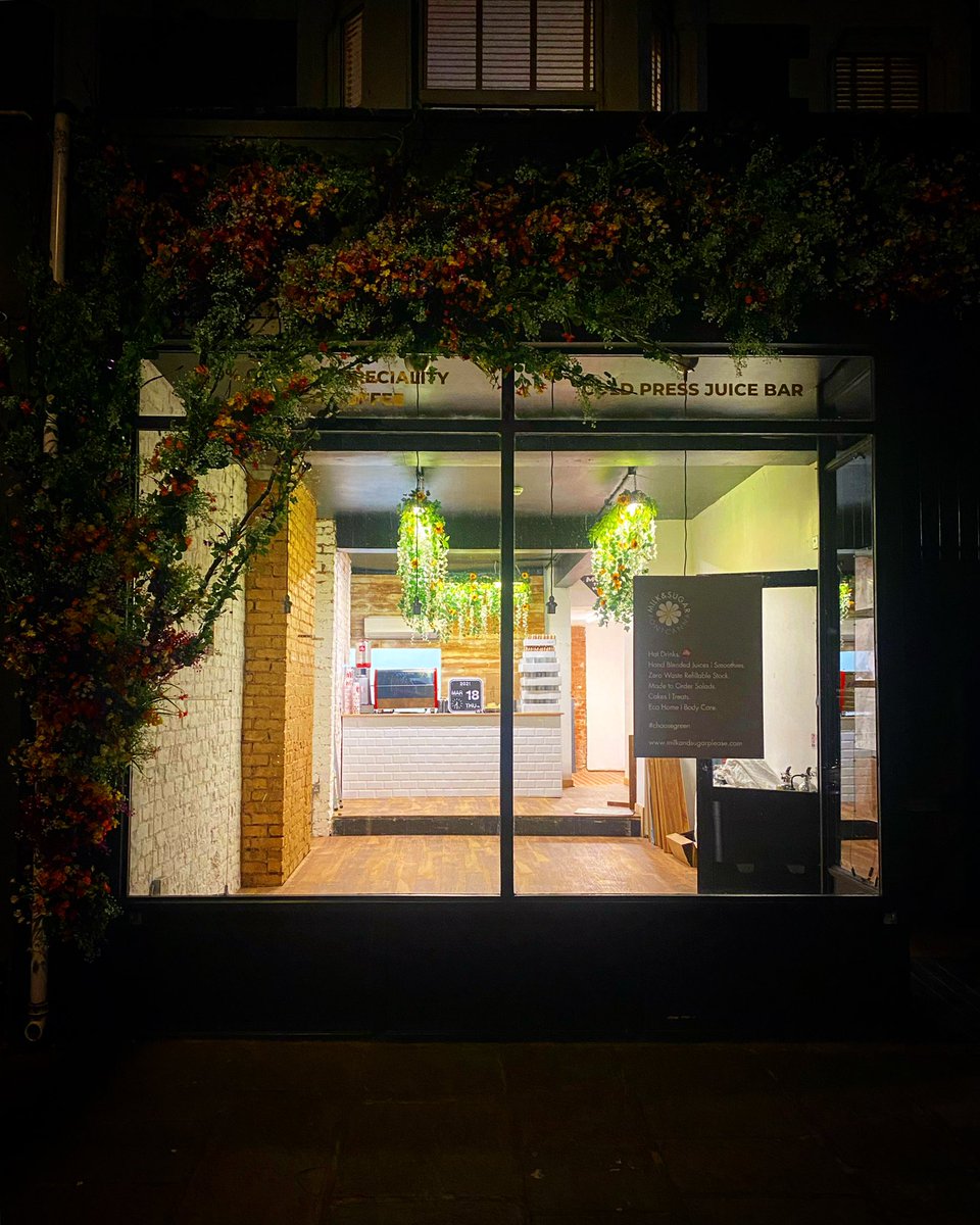 mrtimncorrigan's tweet photo. #choosegreen @milkandsugarcdf #ecoretail https://t.co/Dkn2MUfDvQ