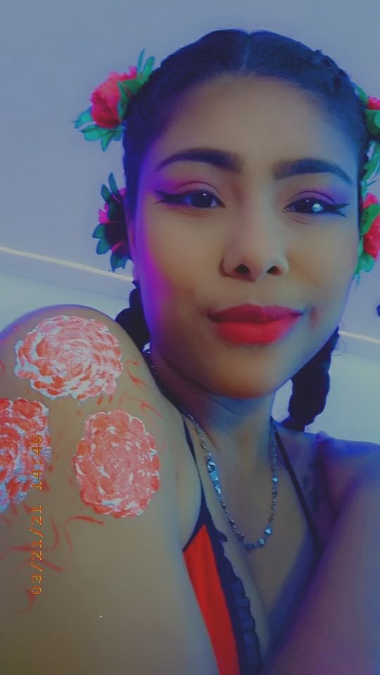 LustXiara's tweet photo. https://t.co/vM2tcHQX9t come and enjoy a warm spring live #cam4springparty 🏵️💮🌼 https://t.co/9lx5JH5Qjm