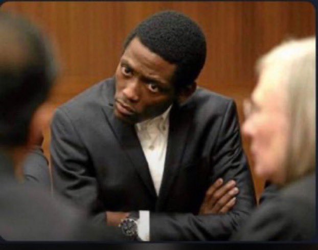 AdvoBarryRoux's tweet photo. Dating your ex again it's called? https://t.co/Y6gyncWtQj