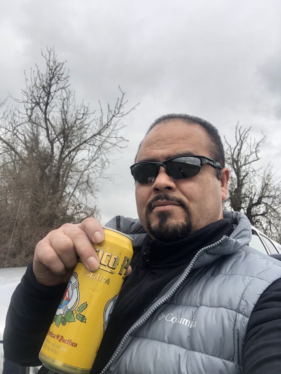 Jrg8Jrg's tweet photo. Happy Sunday #RaiderNation #Pacificotime 🍻#Modelotime Foo!!!🍻 https://t.co/y84xaH4cwQ