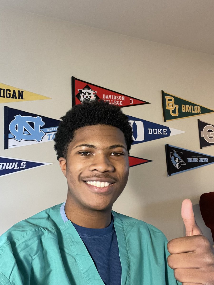zlamos's tweet photo. Just got to watch a heart surgery and a shoulder surgery and hear from an amazing orthopedic surgeon Dr. Sameer Nagda! Thanks @FutureDocsNow #CFML21 #CFMLsurgery #ENERGYBABY https://t.co/b7wAFNqVq1