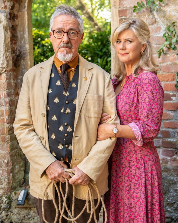 Enjoy the ep! <a href="/MidsomerTV/">Midsomer Murders</a> <a href="/ITV/">ITV</a> #MidsomerMurders