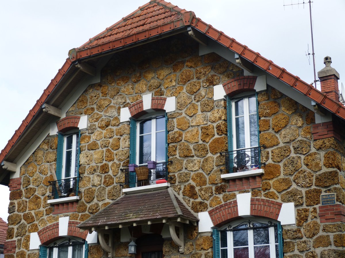 Il est détruit par un incendie avant 1810. Le château des Tourelles est construit à la place fin XIXe. En 1911-1922 le parc est loti par la société Bicoques-Jardins, qui voulait y créer un village coopératif sans immeuble, le château (détruit vers 1950) servant de partie commune.