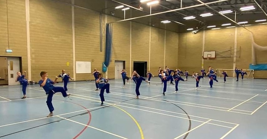 Welsh Government announce opening of leisure centres from 22nd April 👏🏻👏🏻
BACK TO LIVE CLASSES SOON 👊🏻OSS!!