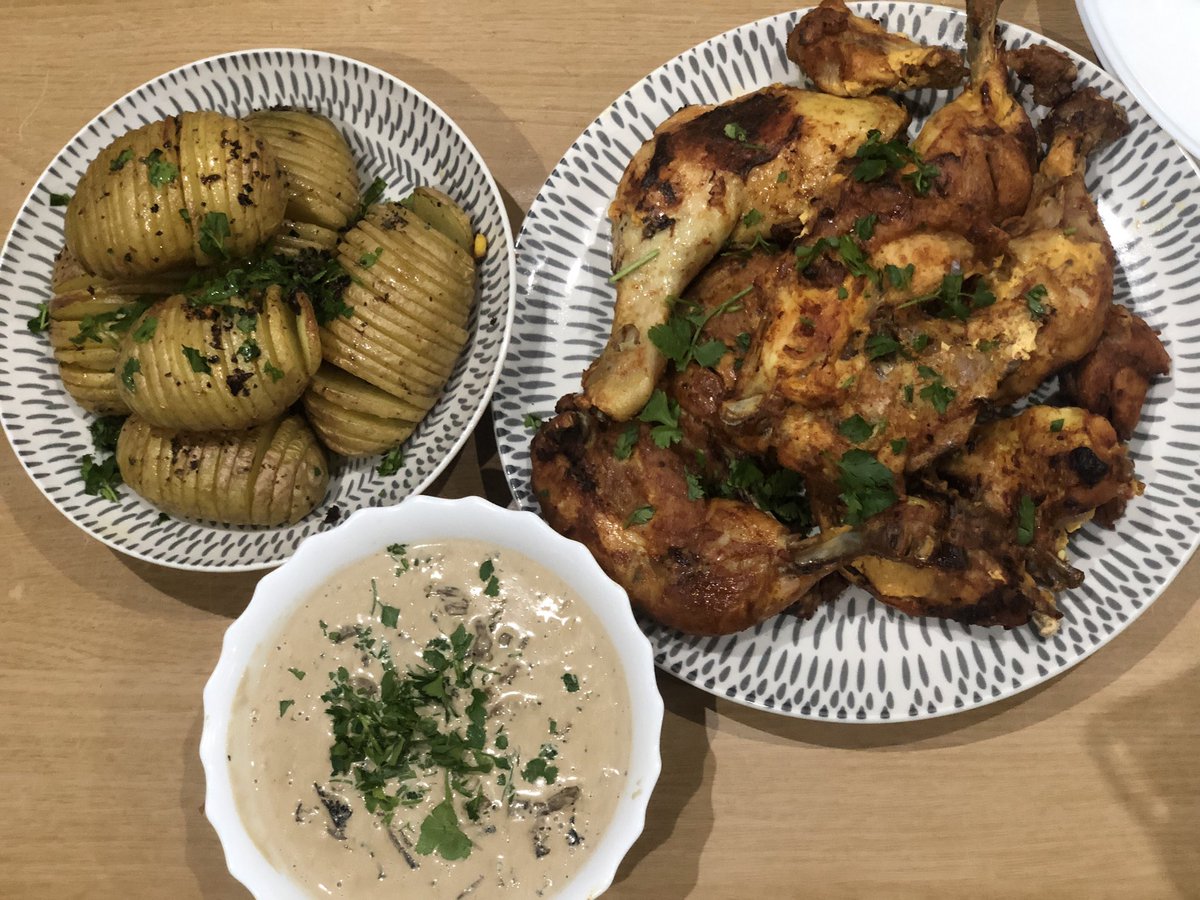 IAmHaroonMughal's tweet photo. First attempt with the @ninjakitchenuk made tandoori chicken legs, accompanied by hassleback potatoes & mushroom sauce #alhamdulillah #tasty #ninjafoodi #chefharry 😋😋😋 https://t.co/JDq3fXs2MK
