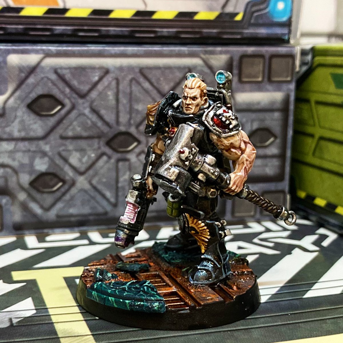HadrielCaine's tweet photo. #inq28 project is now underway after a long time in planning & a long time since building. Inspired by talking about our upcoming campaign with @salarath for @AngelcastAOS s2:ep3 today. Big thanks to @GavThorpeCreate et al for continuing to inspire me 20 years on. #inquisitor https://t.co/npZRL7gLT1