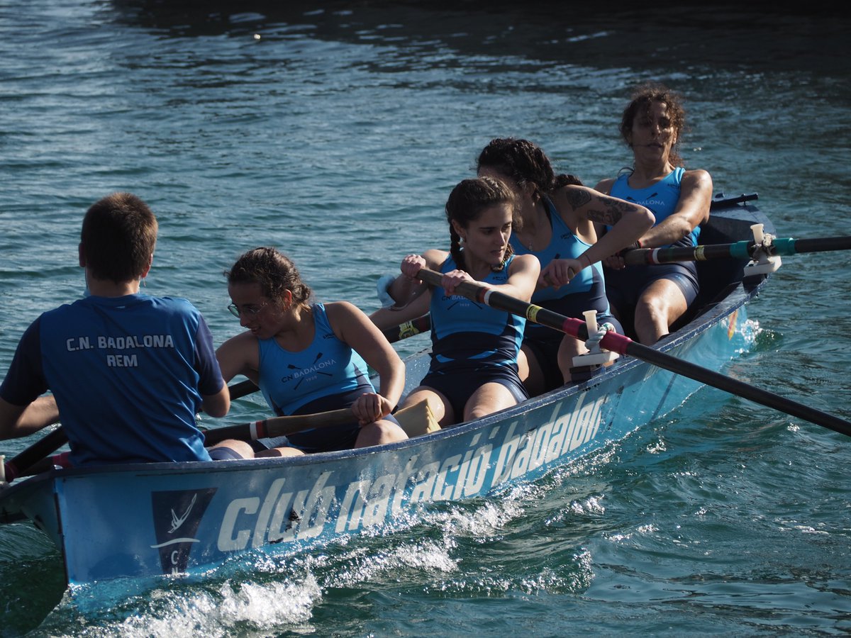 AmuraSport's tweet photo. 🚣‍♀️ Equipos con ESENCIA @AmuraSport 

💪 El batel femenino del @rem_cnb en el Memorial Marc Iborra de este fin de semana 

🖱 https://t.co/ve6x0QdCo9

📸 Marta Planell https://t.co/ENMBD9dDHc
