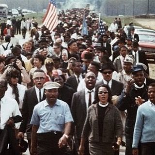 Witnify's tweet photo. 3,200 began their historic march from Selma to Montgomery, AL for voting rights. #respect
#selmamarch #mlk #drking https://t.co/ElxNcXO6Jd