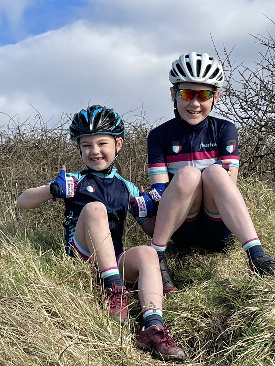 LaraEli88197730's tweet photo. ππ Nice day to go on a little CX ride with my little sister π΄ββοΈπ΄ββοΈ and she decided to fall off in some mud π€£π€£ #twinning #girlsonbikes #islabikes https://t.co/cd2r4BSHIi