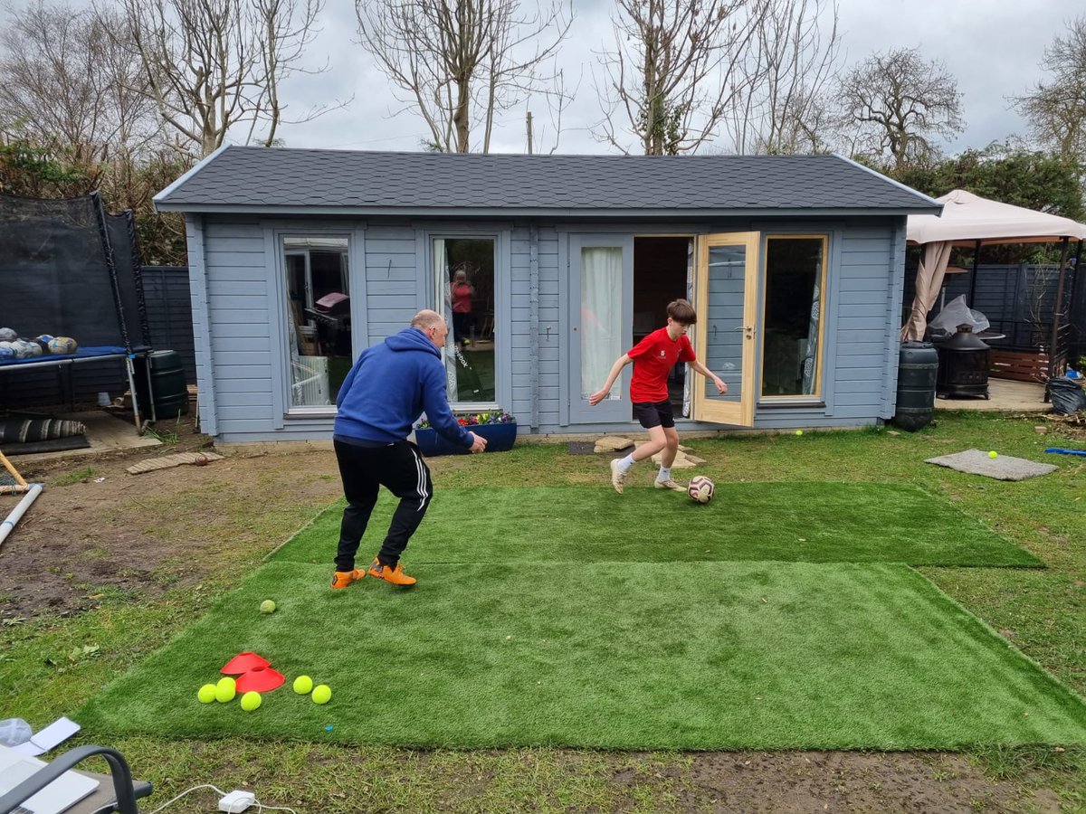 nicklormanhall's tweet photo. @NCFCRDP @AcademyWare @WareFCEJA @HistonFC Cheers guys, great Sunday morning session https://t.co/D9vSM8bLrL