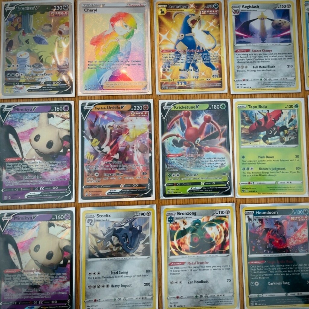 TheElecGamer10's tweet photo. Not bad for a single booser box. Another couple of holos to add to this too. #pokemon #tcg #boosterbox #swordandshield #battlestyles https://t.co/BVdDN58BfO https://t.co/PISFThbkh9