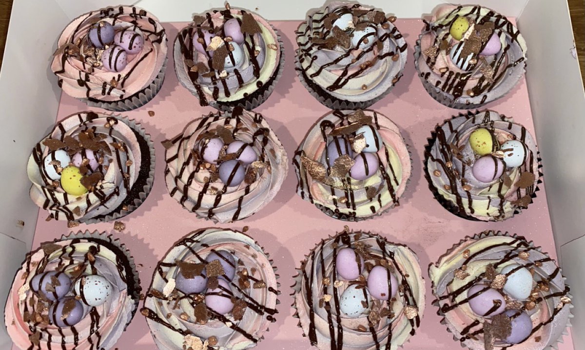 msrebecky98's tweet photo. Very delighted with how far I’ve come with my baking, took it up exactly a year ago as a hobby for the owl mental health and have started a business 🥺🥰 people have been so supportive ! #kildare https://t.co/0ToU2vCnH3