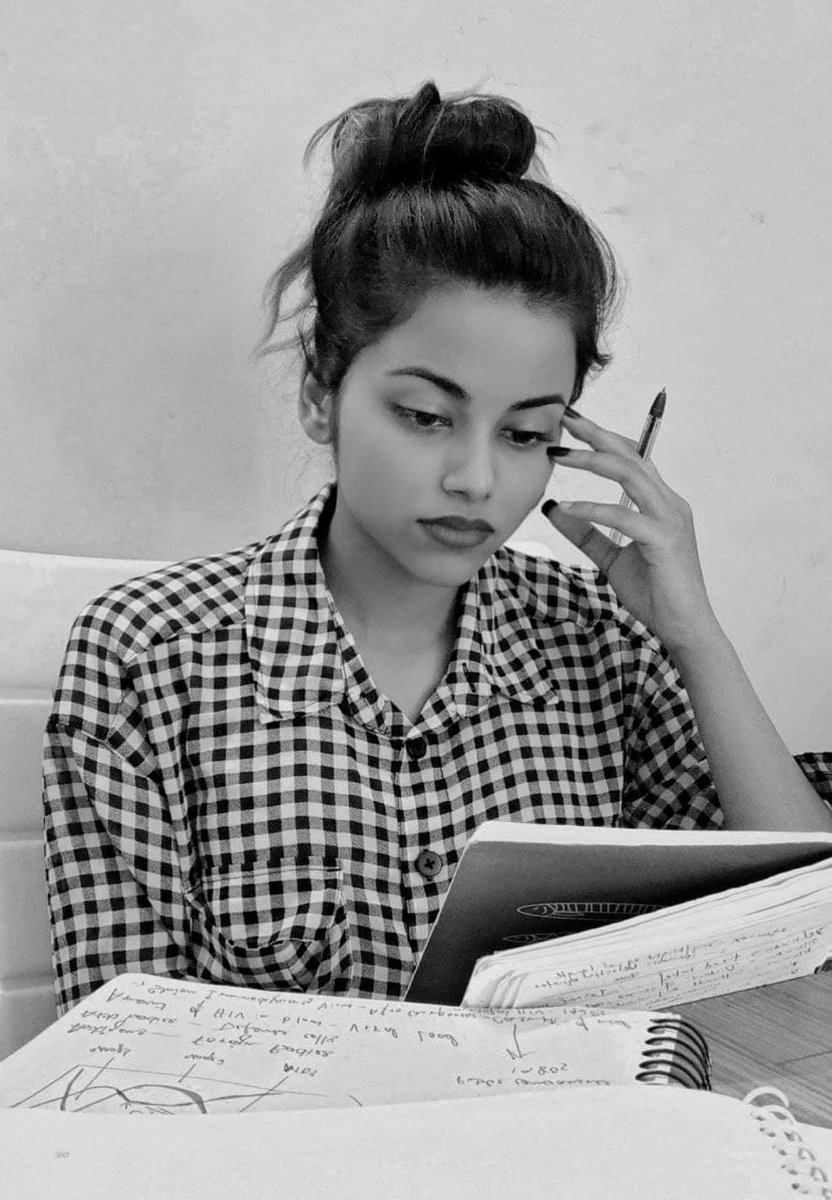 March has been keeping <a href="/Priyanka_India7/">Priyanka_프리양카</a> very busy as she has been studying and having her major exam this month. Let's show her our support - 💪 Keep fighting Priyanka!  

#zpopdream #zgirls #zstars