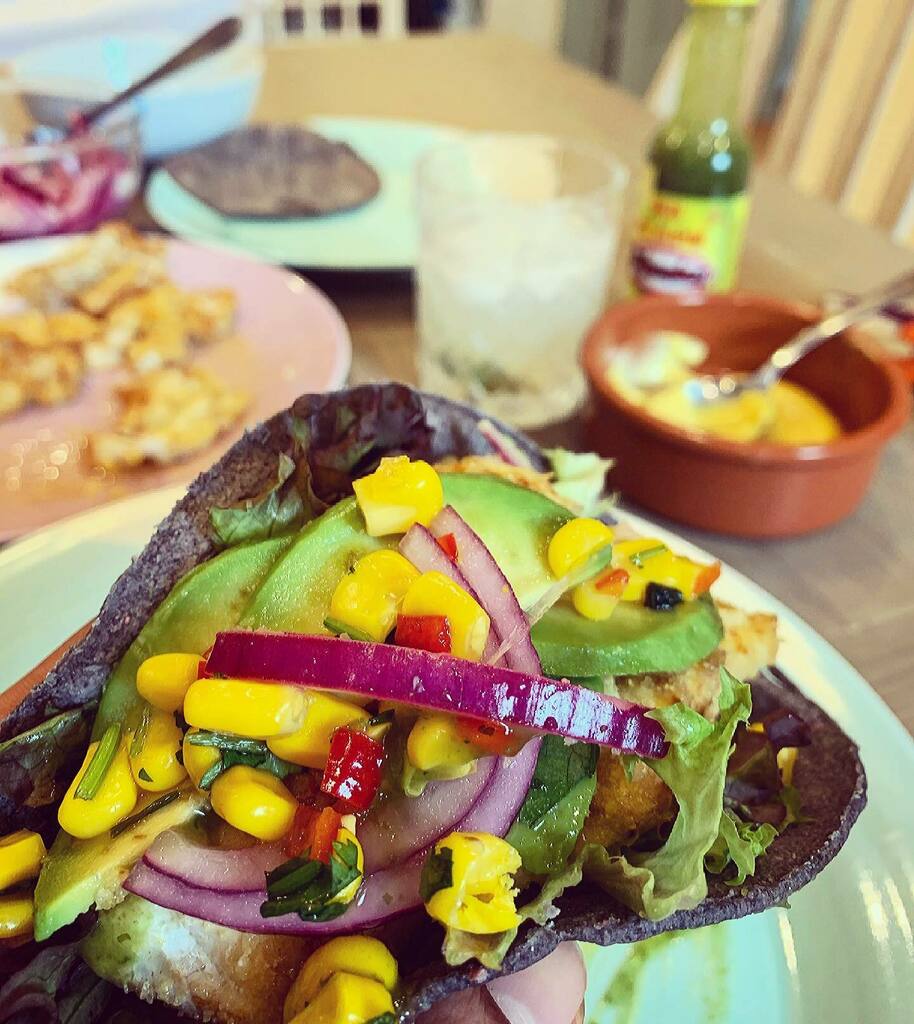 deepika_misra's tweet photo. Fully loaded fish taco fiesta. 💃🏻 🔥 💃🏻🔥
.
.
#fishtacos #sundayvibes #simplynigella #tacosunday #nottinghill #ladbrokegrove #instaeat #feedfeed https://t.co/Rk4mV5roOq https://t.co/wCSRay1yDn