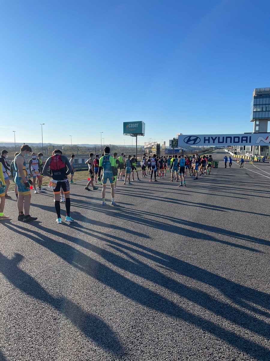 Marta Cabello <a href="/TriDiablillos/">DiablillosRivas</a> y Diego Méntrida <a href="/TriEcosport/">Ecosport Triatlon</a>, campeones madrileños de Duatlón sprint en el Circuito del Jarama. VI Duatlón <a href="/TriatlonSanSe/">TriSanse</a>. Felicidades a tod@s l@s participantes!!!