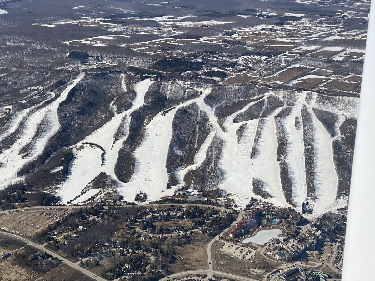 brourke's tweet photo. Great spring day to fly or ski. https://t.co/s7DXtRvWR5