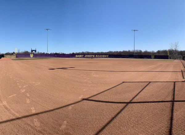 SoftballSja's tweet photo. Excited for our new wind screen! #readyfortheseason #4hourslater https://t.co/jvUbw3RB4o