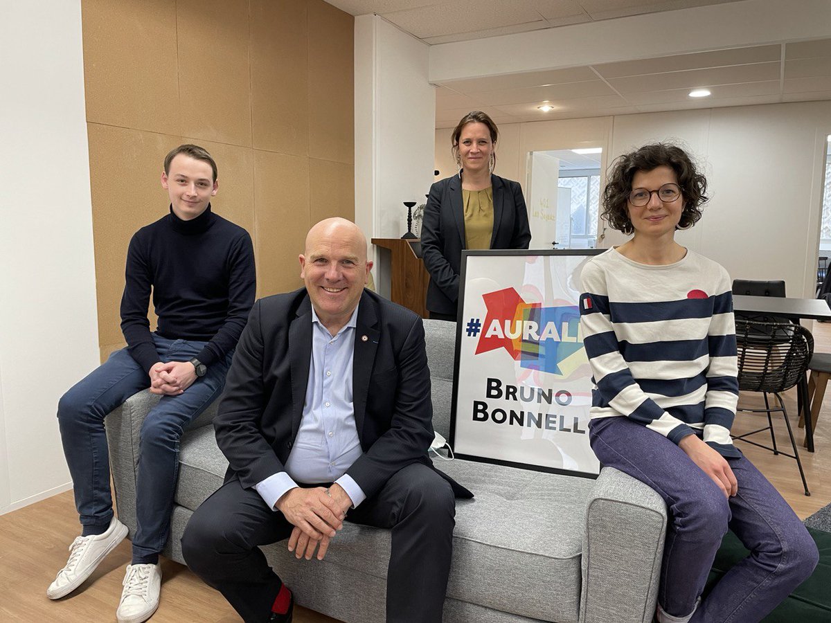 Ambroise Méjean (@ambroise_mejean) on Twitter photo Très fier de devenir aujourd'hui porte-parole de <a href="/BrunoBonnellOff/">Bruno Bonnell</a> aux côtés de <a href="/CdLavergne/">Célia de Lavergne</a> et <a href="/B_Peyrol/">Bénédicte Peyrol</a>.
Notre région #AURALP mérite mieux, rejoignez-nous ! 👉 auralp.fr Très fier de devenir aujourd'hui porte-parole de <a href="/BrunoBonnellOff/">Bruno Bonnell</a> aux côtés de <a href="/CdLavergne/">Célia de Lavergne</a> et <a href="/B_Peyrol/">Bénédicte Peyrol</a>.
Notre région #AURALP mérite mieux, rejoignez-nous ! 👉 auralp.fr