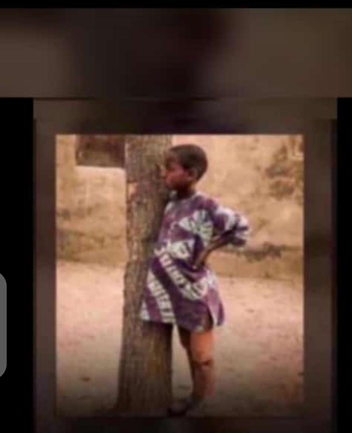Kay02ni0d's tweet photo. Weiting person wan chop this evening 🤔🤔 https://t.co/DdYvNGMnmF