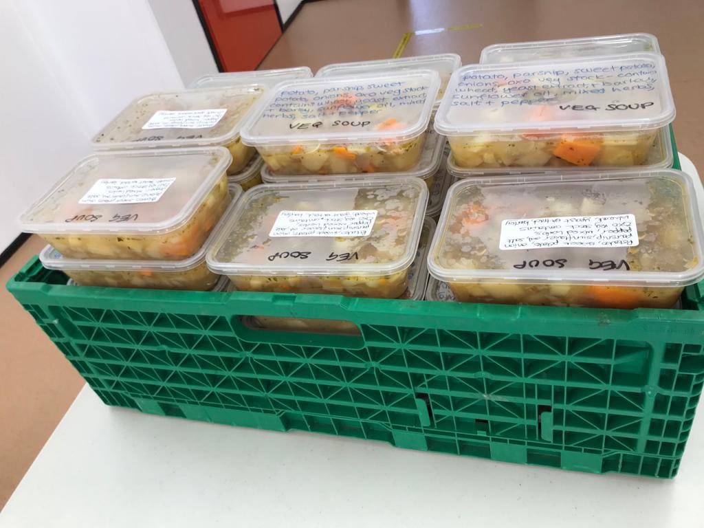 phoenixcommun9's tweet photo. Thank you @sewadaynotts for providing hot meals, and donating Easter eggs &amp; craft packs😊

Many thanks to Jet Black and other volunteers for their time and effort, we wouldn’t be able to do this without you. 

Also, thank you to Beeston CC for kindly opening your kitchen to us! https://t.co/jF7a8zjcua