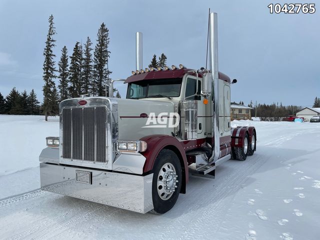 TheAGDealer's tweet image. 2007 Peterbilt 379L Semi-Truck: Cat C15, 475/550 hp, 18 spd, 3 way lockers, heavy 40 rears, 75 per cent steers, new drive tires, c/w many new custom parts &amp;amp; accessories. Located in Arborg, MB. $129,850. agdealer.com/detail/1042765…