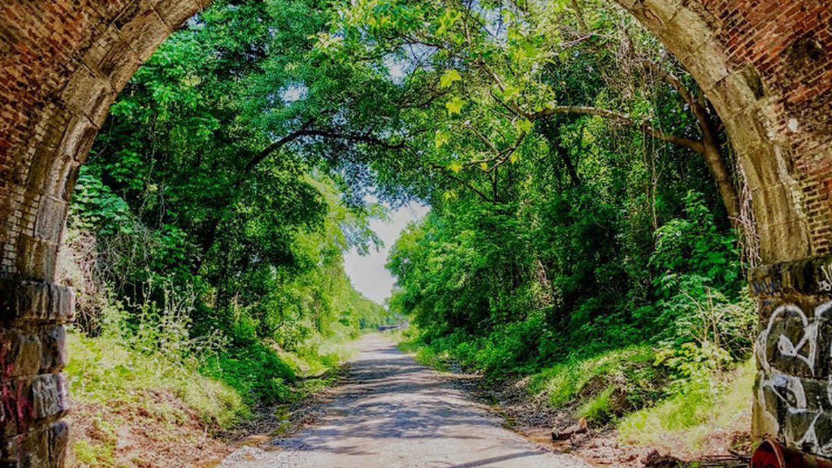 AtlantaBeltline's tweet photo. Don't miss this hidden gem on the interim #SouthsideTrail! Experience this historic train tunnel while discovering new ways to connect across the city. https://t.co/WFRilkJsIr