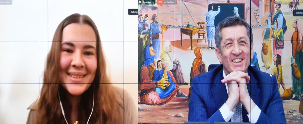 Ziya Selçuk öğrenciler ile konuştu..
#VakalarArtıyorSınavlarİptal