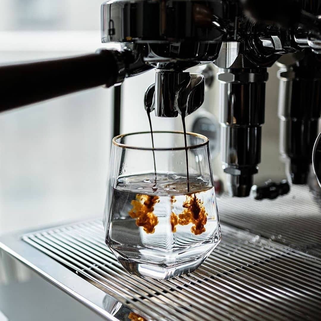 adorcup's tweet photo. Coffee art

#Ador #adorcup #baristas #coffee #barista #baristagram #baristalife #coffeetime #latteart #baristadaily #baristalove #baristaskills #latte #coffeelover #baristababes #coffeelovers #coffeegram #latteartist #likeforlikes #l4l #followforfollow #f4f https://t.co/6JAPs6Sgxa