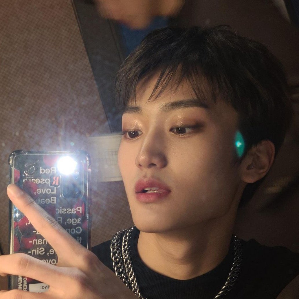 jungmoods's tweet photo. gET HIM OFF OF TIKTOK 😭😭😭 https://t.co/6XIsHk2GNQ