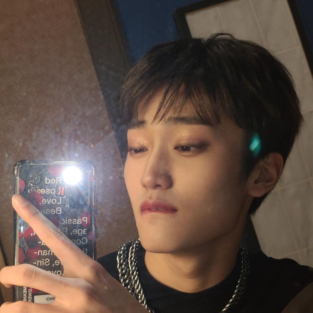 jungmoods's tweet photo. gET HIM OFF OF TIKTOK 😭😭😭 https://t.co/6XIsHk2GNQ
