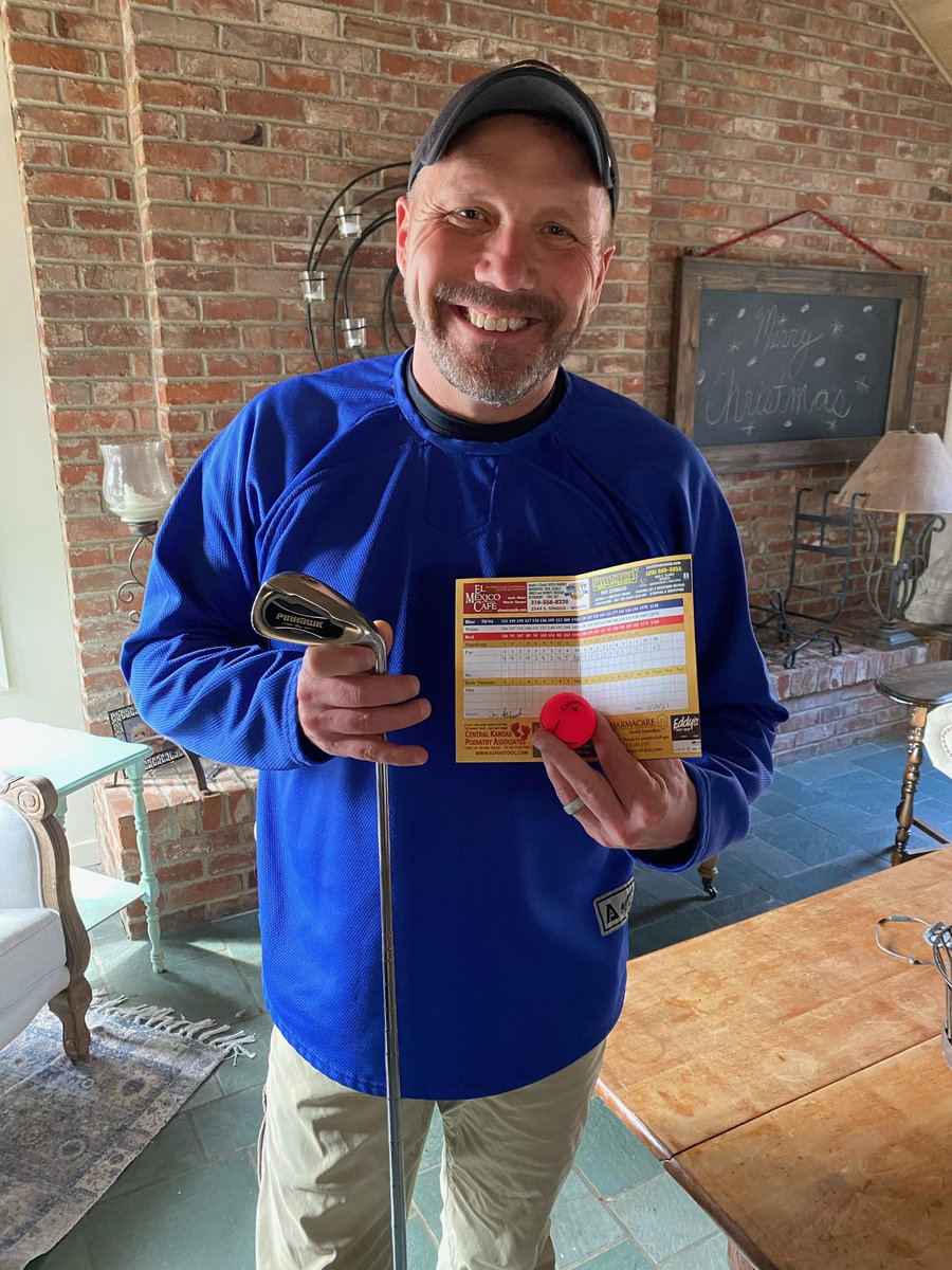 MaeveAshbrook's tweet image. My dad shot two hole in ones yesterday @sierrahills in Wichita with a @CallawayGolf ball and a #Pinhawk 8 iron club. He’s so proud, as you can probably tell, which makes me so proud. Show him some love! #golf #holeinone