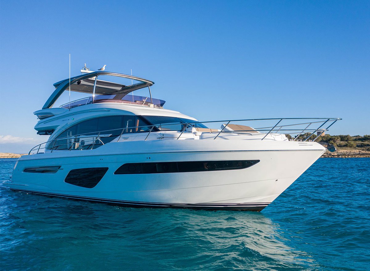 The immaculate Princess F62, take a look inside... 

m.youtube.com/watch?v=h0f2xM… #princessyachts #luxuryyacht #yachtsforsale #boating #yachting #lifestyle