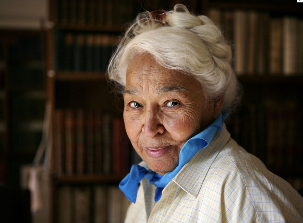tiztr's tweet photo. "Ho pianto per la mia femminilità prima ancora di conoscerla." #nawalelsaadawi 1931-2021 @FandangoLibri https://t.co/lSUItnd4tN