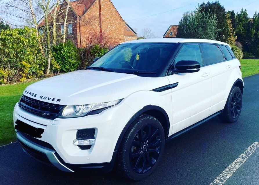 Sheenyyyyyy's tweet photo. It’s crazy to think I cried when I sold my beetle today even though I have a beautiful Range Rover now https://t.co/x2uDcGRIrM