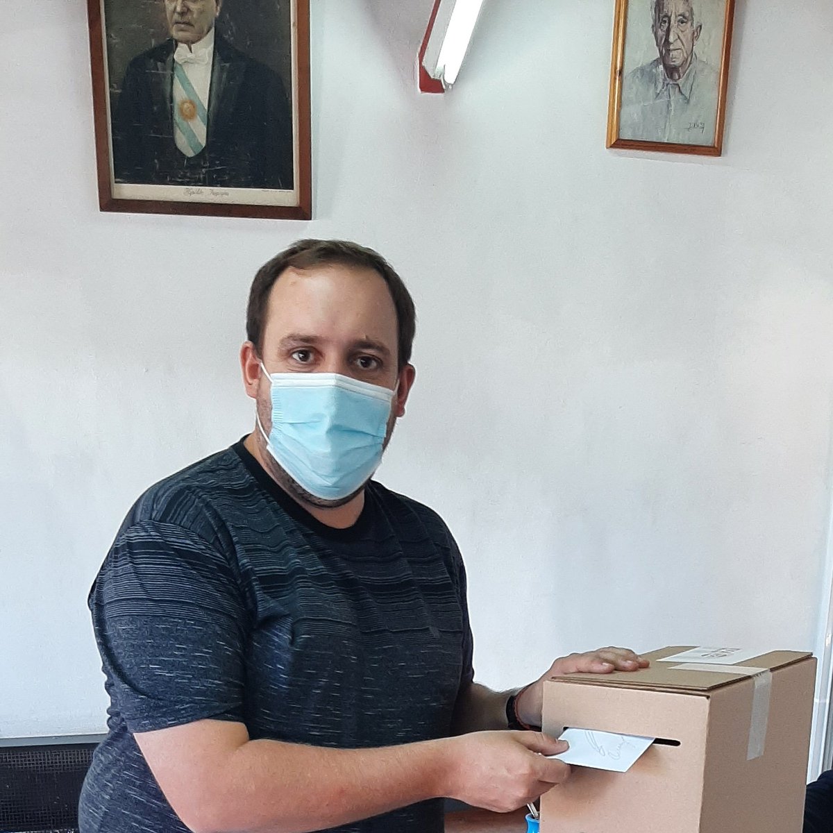 lisandrokoller's tweet photo. Elecciones internas UCR 🇮🇩
La responsabilidad de expresar a través de las urnas la decisión de elegir la conducción del Comité Provincia Buenos Aires.
Una fiesta democrática para los Radicales del Distrito de Puan, la Sexta Sección y la Provincia. #ProtagonismoRadical #Lista14 https://t.co/fezShbvzm8