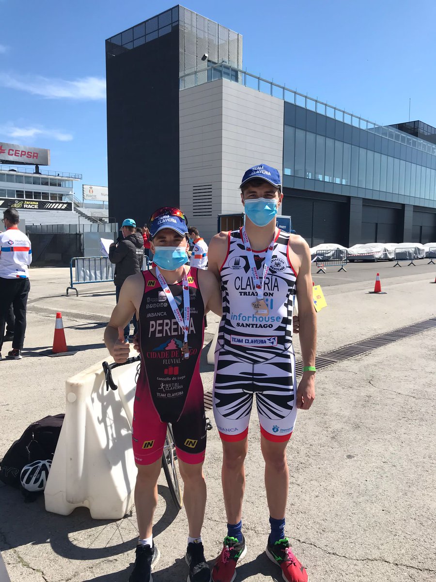 TeamClaveria's tweet photo. El juego continúa🏊‍♂️🏊‍♀️🚴‍♀️🚴‍♂️🏃‍♂️🏃‍♀️

#CampeonatoDeMadrid de #Duatlon   #Jarama @FMTriatlon 

#ClasificatorioDeAguilas @TRIATLONSP https://t.co/sOCpt03fU7