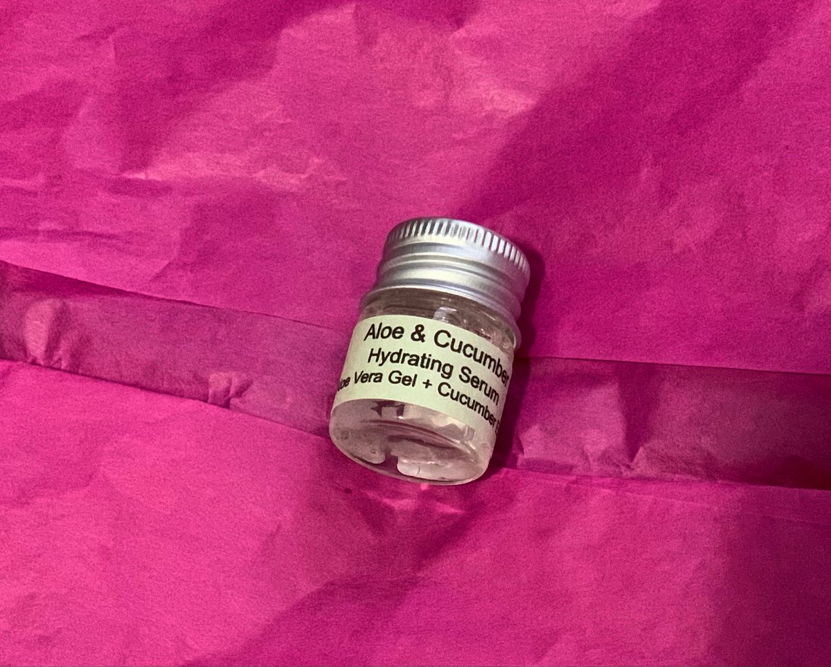 Off to meet a new face 👋🏽😊

.⁣
.⁣
.⁣
#antiaging #skincareroutine #glowingskin #serum #makeup #naturalskincare #vitaminc  #health #natural #selfcare #skincare #clearskin #cactus #skincaretips  #healthyskin #succulents #nature #aloeveraplant #beautiful #skincareproducts