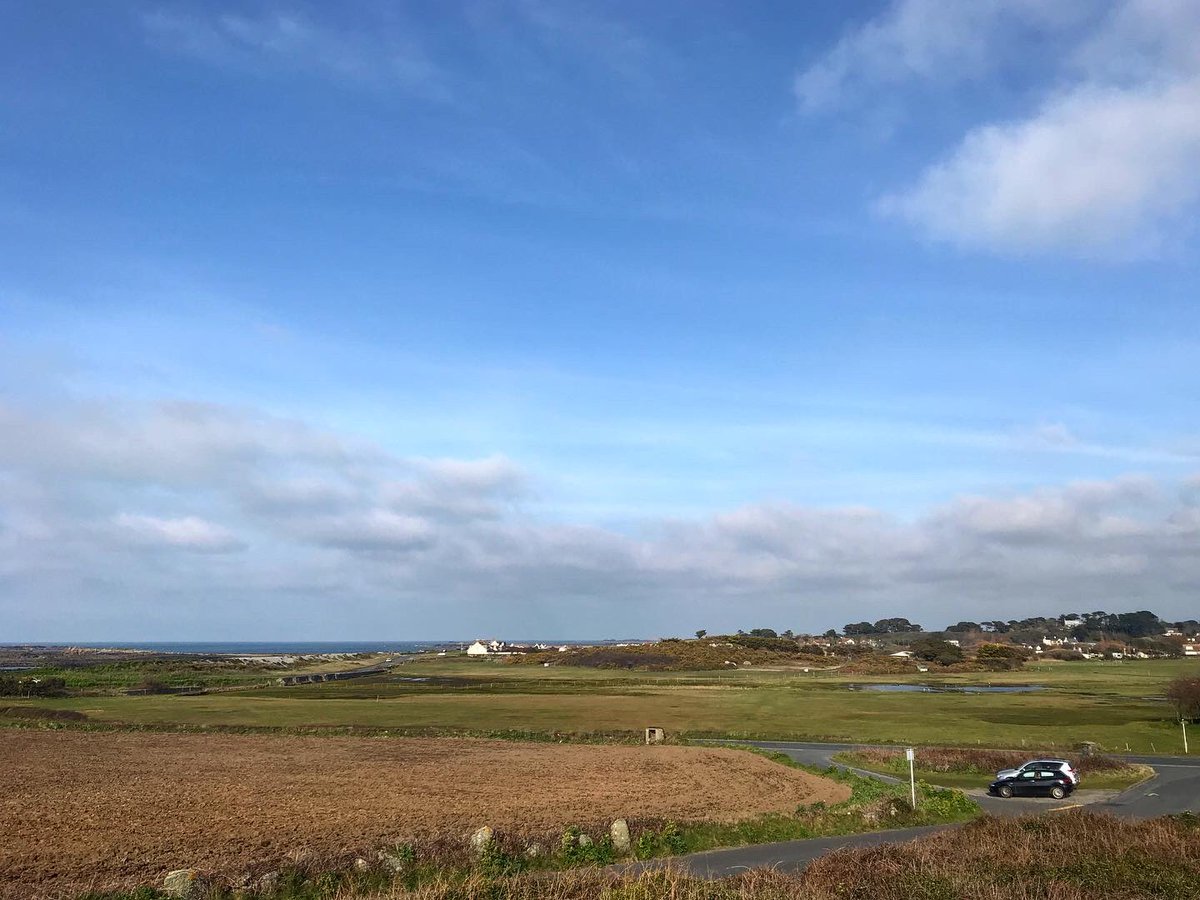 TomGirard's tweet photo. A few from exploring around the L’Eree/Lihou/Fort Saumarez headland this afternoon...
#lihou #leree #Guernsey https://t.co/5KoonyKrvx