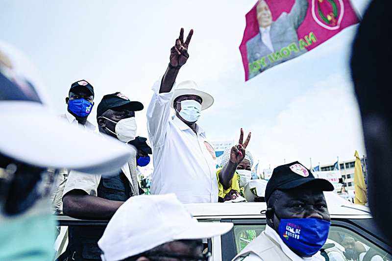 kuwaittimesnews's tweet photo. Internet blackout as Congo votes, with Nguesso set to win https://t.co/zgsPHgB6hm via @kuwaittimesnews 
#Internet #blackout #Congo #Africa #CongoElection #SassouNguesso https://t.co/3M9seBDvHy