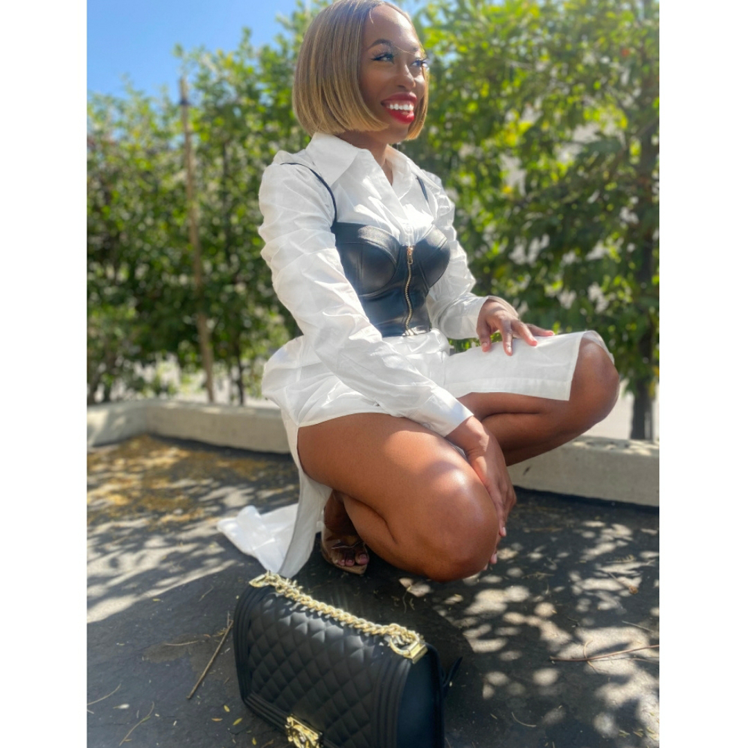 AshleyJeter_'s tweet image. I may not have done the buss it challenge, but I will buss a pose in a minute. 🤪🤣

#bussitchallenge #bussamove #bussapose #stylefashion #stylepost #styleartists #stylediary #styleblogger #stylebloggers #stylebyme #astylejournal #stylechic #stylechallenge #stylecrush #sty