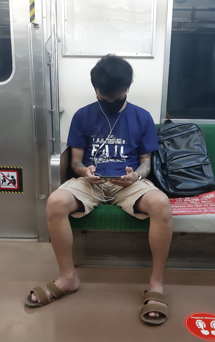 AjiStrongbone's tweet photo. Siapa dia.. https://t.co/mz45PB6g17